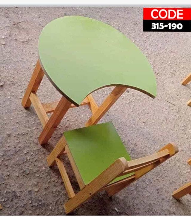 ديسك اطفالي بالكرسي