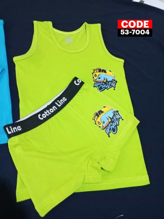 ملابس أطفال