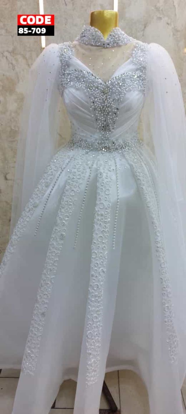 ملابس نسائية