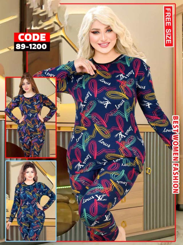 ملابس نسائية